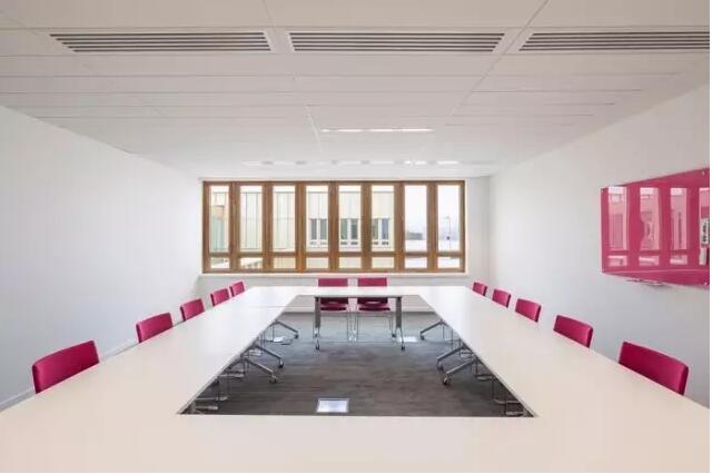 <a href=http://www.fydzxc.cn/bangonganli/ target=_blank class=infotextkey>合肥办公室设计</a>